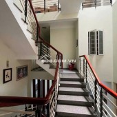 Bán nhà 3 tầng đường Nguyễn Xí - Vị trí kinh doanh